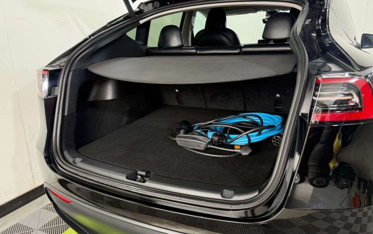 2023 TESLA MODEL Y 2023 TESLA MODEL Y