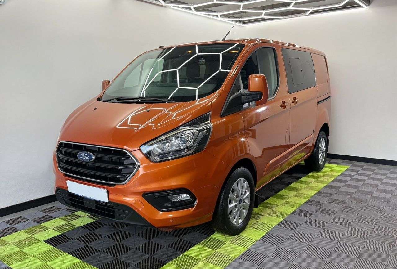 A 2019 FORD TRANSIT CUSTOM 2.0 300 EcoBlue Limited Crew Van Double Cab 5dr Diesel Manual L1 H1 Euro 6 A 2019 FORD TRANSIT CUSTOM 2.0 300 EcoBlue Limited Crew Van Double Cab 5dr Diesel Manual L1 H1 Euro 6