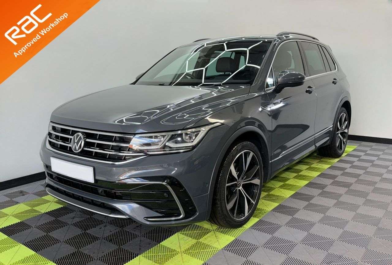 A 2021 VOLKSWAGEN TIGUAN 1.5 TSI R-Line SUV 5dr Petrol DSG Euro 6 (s/s) (150 ps) A 2021 VOLKSWAGEN TIGUAN 1.5 TSI R-Line SUV 5dr Petrol DSG Euro 6 (s/s) (150 ps)