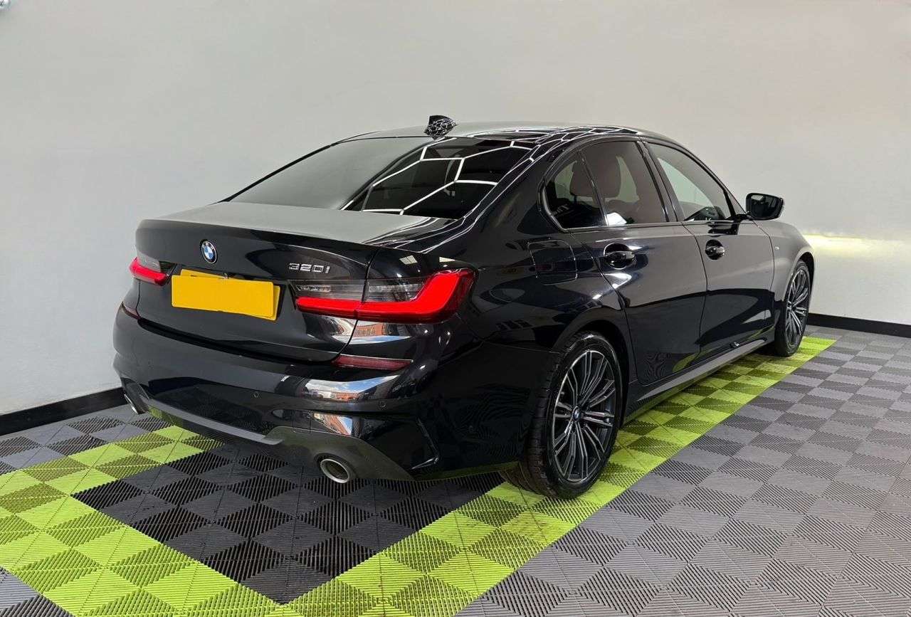 A 2019 BMW 3 SERIES 2.0 320i M Sport Saloon 4dr Petrol Auto Euro 6 (s/s) (184 ps) A 2019 BMW 3 SERIES 2.0 320i M Sport Saloon 4dr Petrol Auto Euro 6 (s/s) (184 ps)