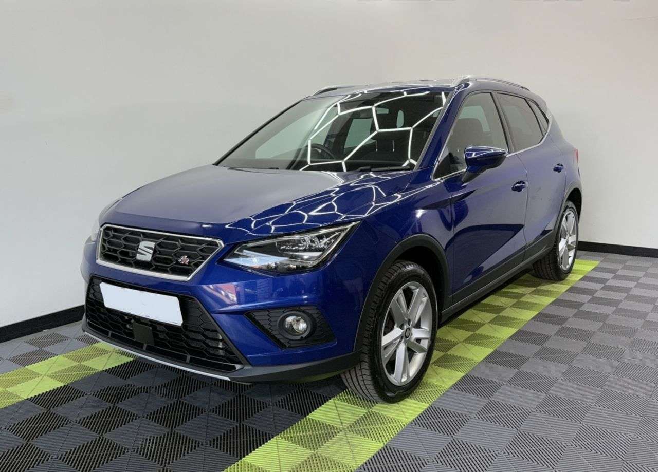 A 2019 SEAT ARONA 1.6 TDI FR SUV 5dr Diesel Manual Euro 6 (s/s) (115 ps) A 2019 SEAT ARONA 1.6 TDI FR SUV 5dr Diesel Manual Euro 6 (s/s) (115 ps)