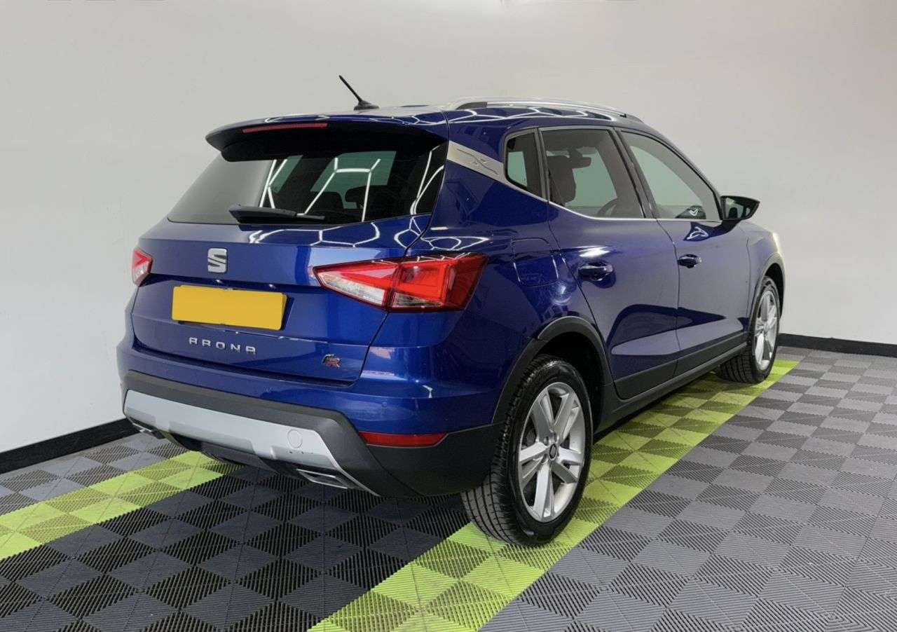 A 2019 SEAT ARONA 1.6 TDI FR SUV 5dr Diesel Manual Euro 6 (s/s) (115 ps) A 2019 SEAT ARONA 1.6 TDI FR SUV 5dr Diesel Manual Euro 6 (s/s) (115 ps)