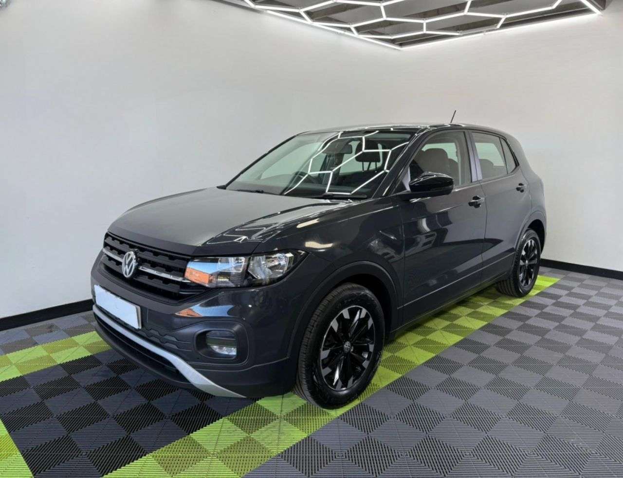 A 2020 VOLKSWAGEN T-CROSS 1.0 TSI S SUV 5dr Petrol Manual Euro 6 (s/s) (95 ps) A 2020 VOLKSWAGEN T-CROSS 1.0 TSI S SUV 5dr Petrol Manual Euro 6 (s/s) (95 ps)