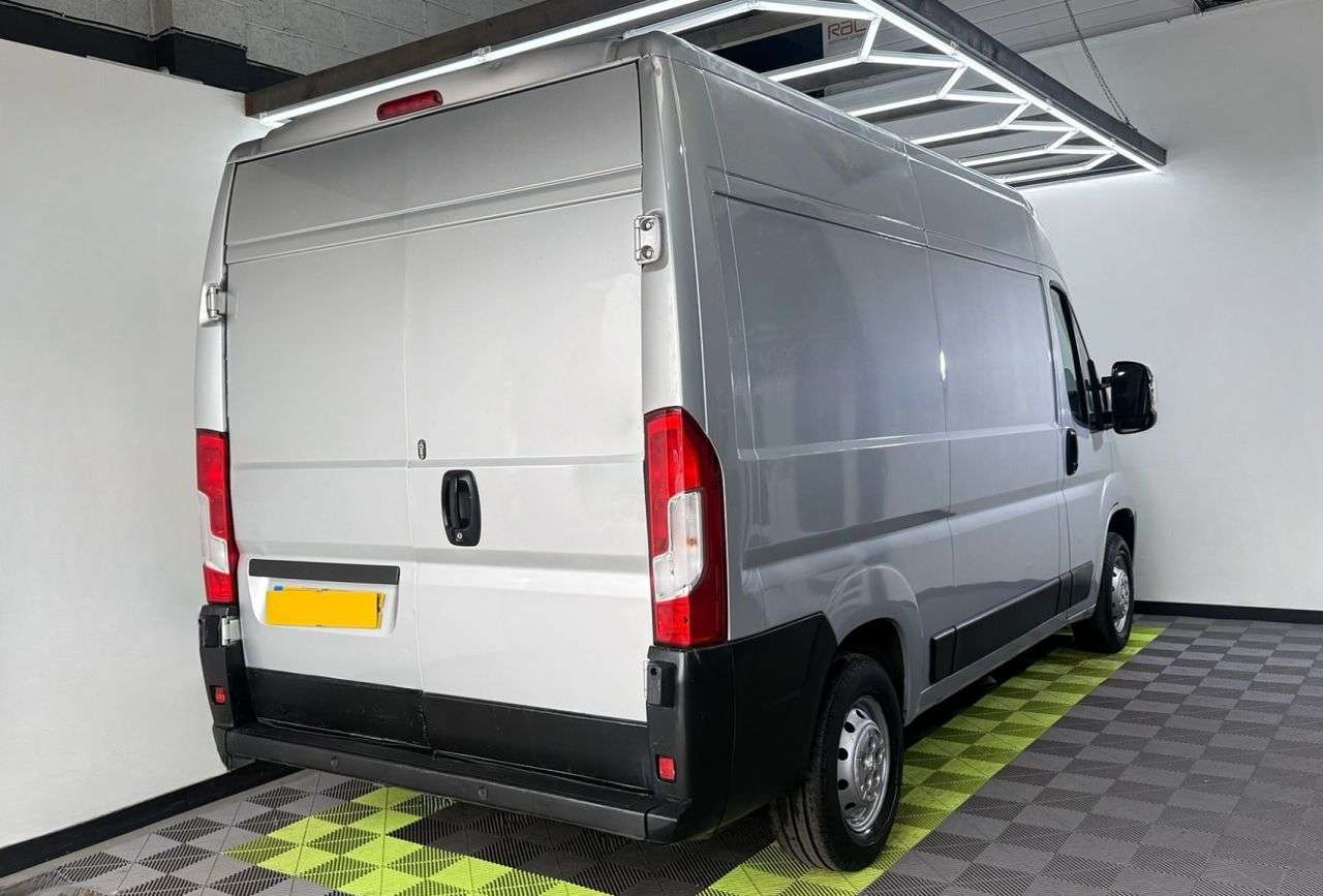A 2019 PEUGEOT BOXER 2.0 BlueHDi 335 Professional Panel Van 5dr Diesel Manual L2 H2 Euro 6 (130 A 2019 PEUGEOT BOXER 2.0 BlueHDi 335 Professional Panel Van 5dr Diesel Manual L2 H2 Euro 6 (130