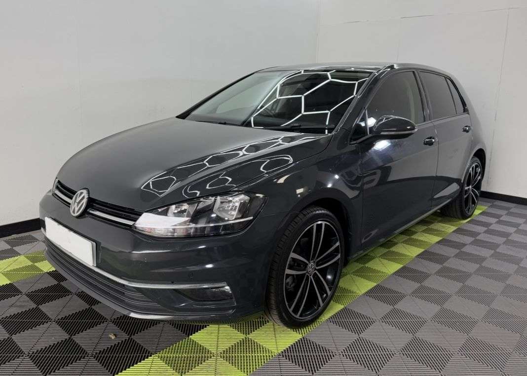 A 2019 VOLKSWAGEN GOLF 1.6 TDI Match Hatchback 5dr Diesel DSG Euro 6 (s/s) (115 ps) A 2019 VOLKSWAGEN GOLF 1.6 TDI Match Hatchback 5dr Diesel DSG Euro 6 (s/s) (115 ps)