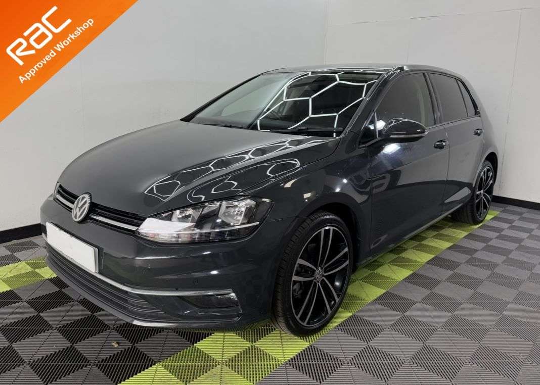 A 2019 VOLKSWAGEN GOLF 1.6 TDI Match Hatchback 5dr Diesel DSG Euro 6 (s/s) (115 ps) A 2019 VOLKSWAGEN GOLF 1.6 TDI Match Hatchback 5dr Diesel DSG Euro 6 (s/s) (115 ps)