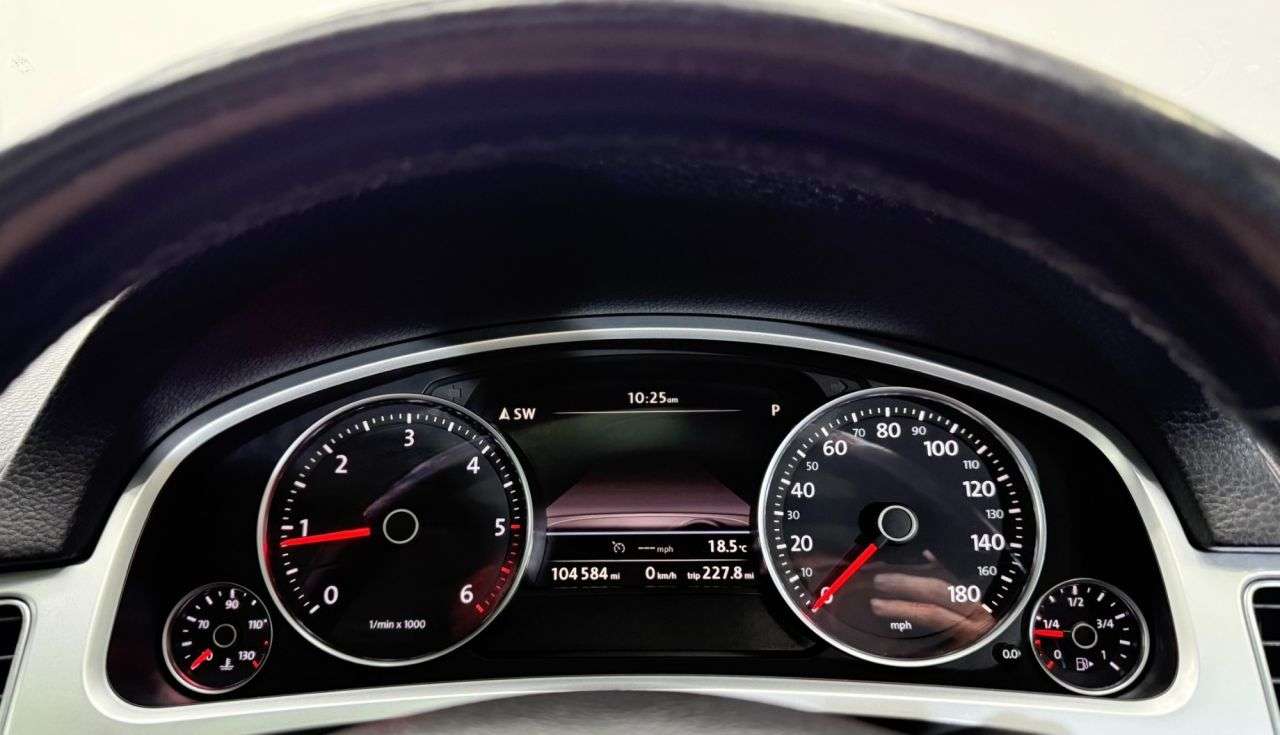 2017 VOLKSWAGEN TOUAREG 2017 VOLKSWAGEN TOUAREG