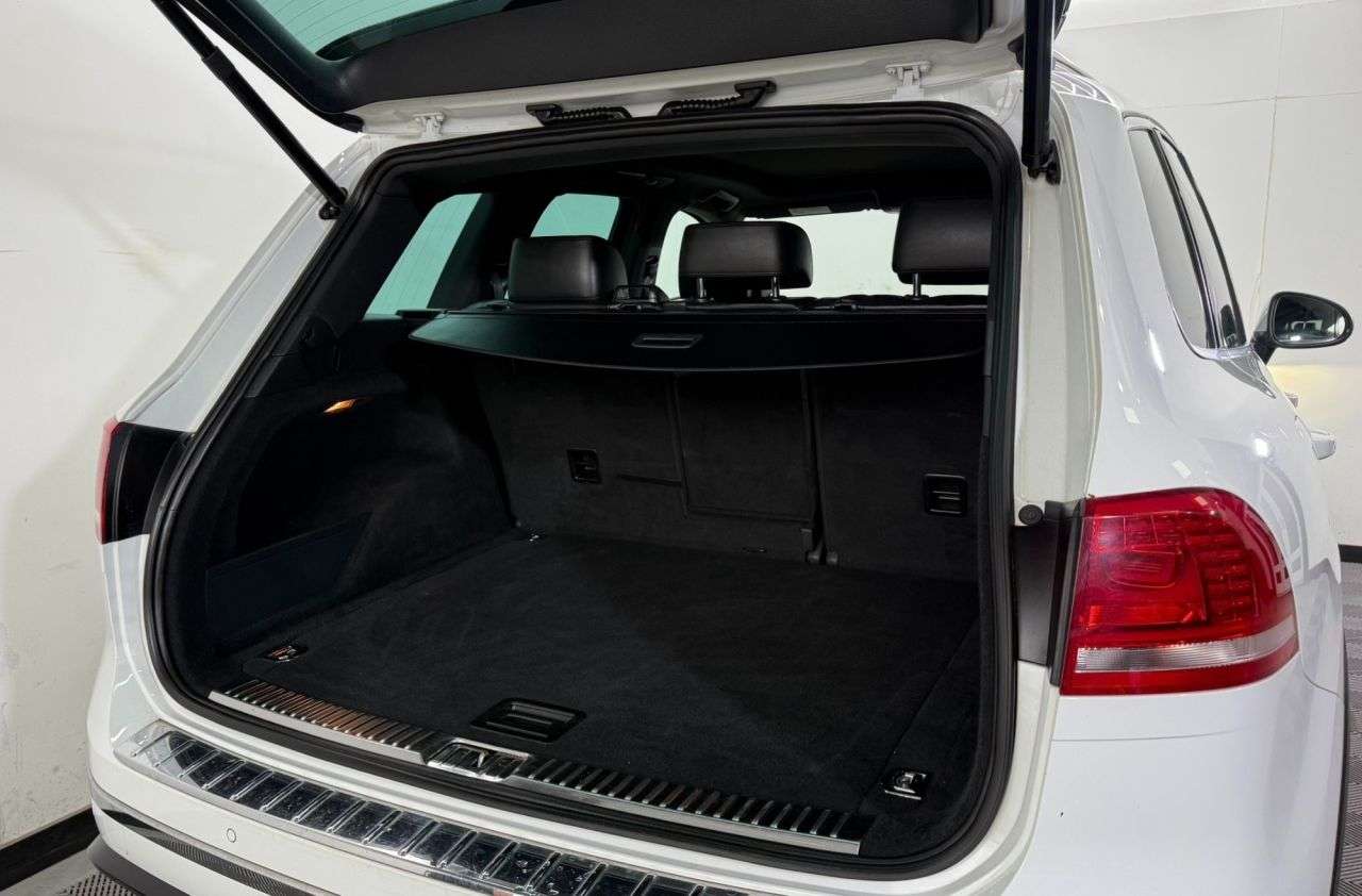 2017 VOLKSWAGEN TOUAREG 2017 VOLKSWAGEN TOUAREG