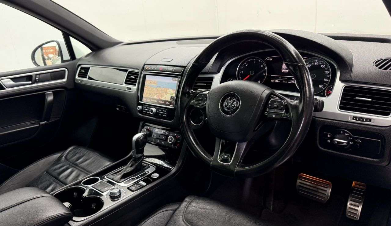 2017 VOLKSWAGEN TOUAREG 2017 VOLKSWAGEN TOUAREG