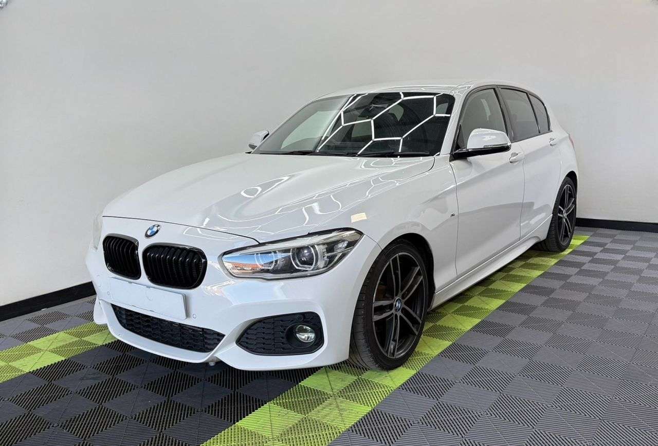 A 2017 BMW 1 SERIES 1.5 118i M Sport Hatchback 5dr Petrol Auto Euro 6 (s/s) (136 ps) A 2017 BMW 1 SERIES 1.5 118i M Sport Hatchback 5dr Petrol Auto Euro 6 (s/s) (136 ps)