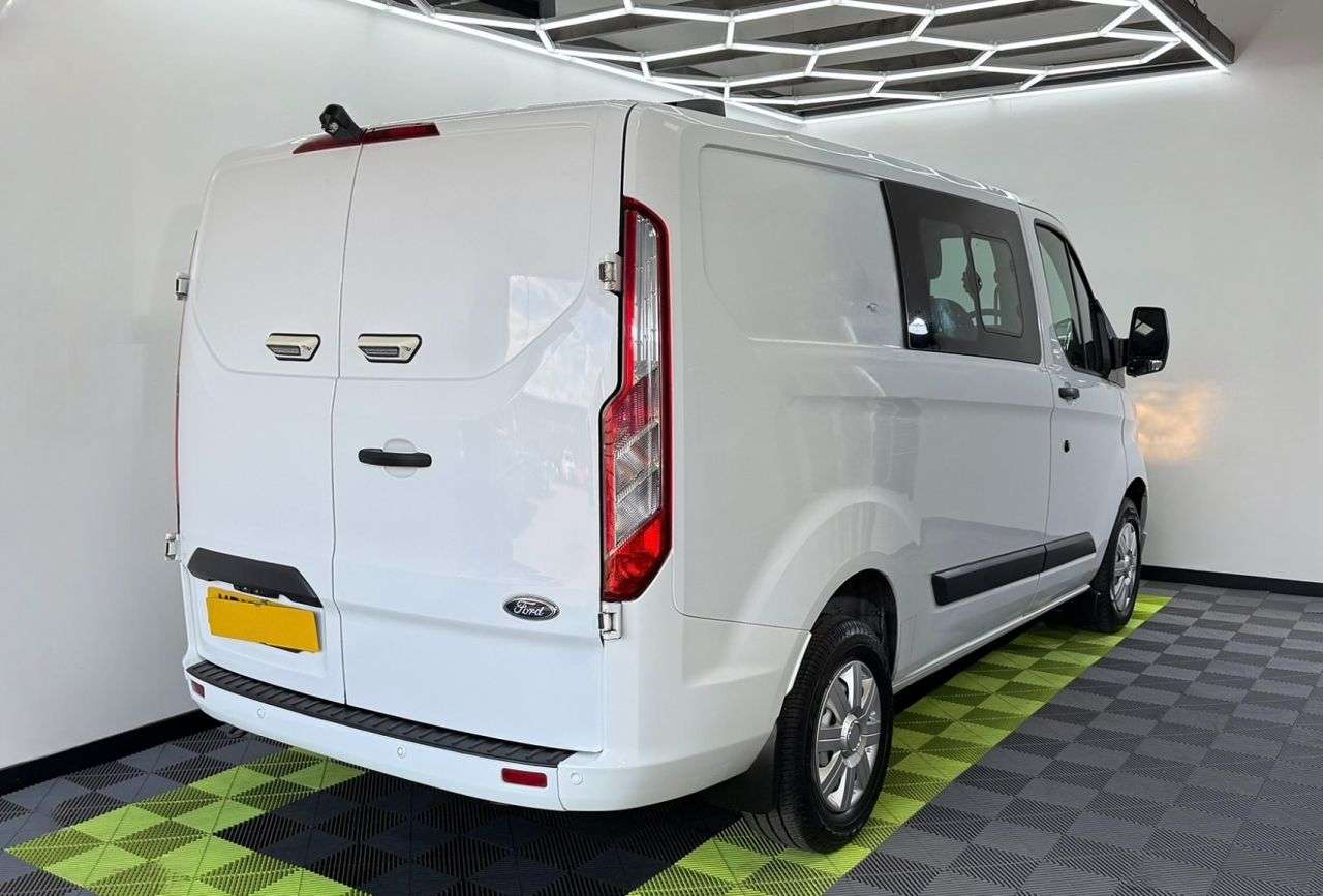 A 2018 FORD TRANSIT CUSTOM 2.0 TDCi 310 Panel Van 5dr Diesel Manual L1 H1 (167 g/km, 104 bhp) A 2018 FORD TRANSIT CUSTOM 2.0 TDCi 310 Panel Van 5dr Diesel Manual L1 H1 (167 g/km, 104 bhp)