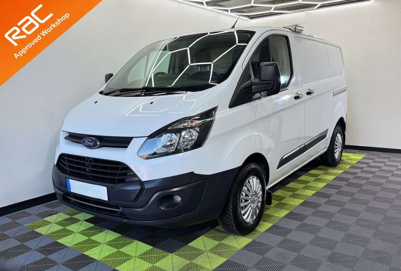 A 2018 FORD TRANSIT CUSTOM 2.0 TDCi 310 Panel Van 5dr Diesel Manual L1 H1 (157 g/km, 104 bhp) A 2018 FORD TRANSIT CUSTOM 2.0 TDCi 310 Panel Van 5dr Diesel Manual L1 H1 (157 g/km, 104 bhp)