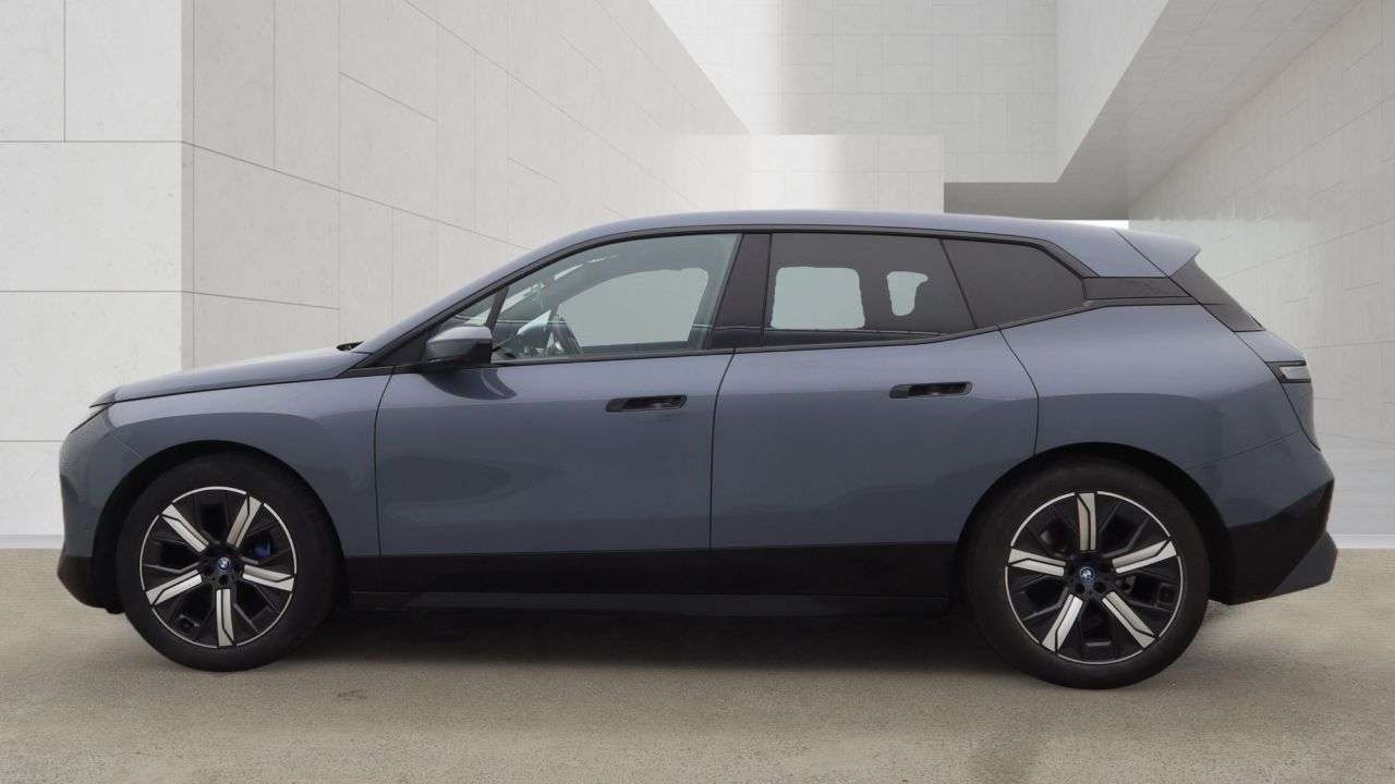 2022 BMW IX 2022 BMW IX