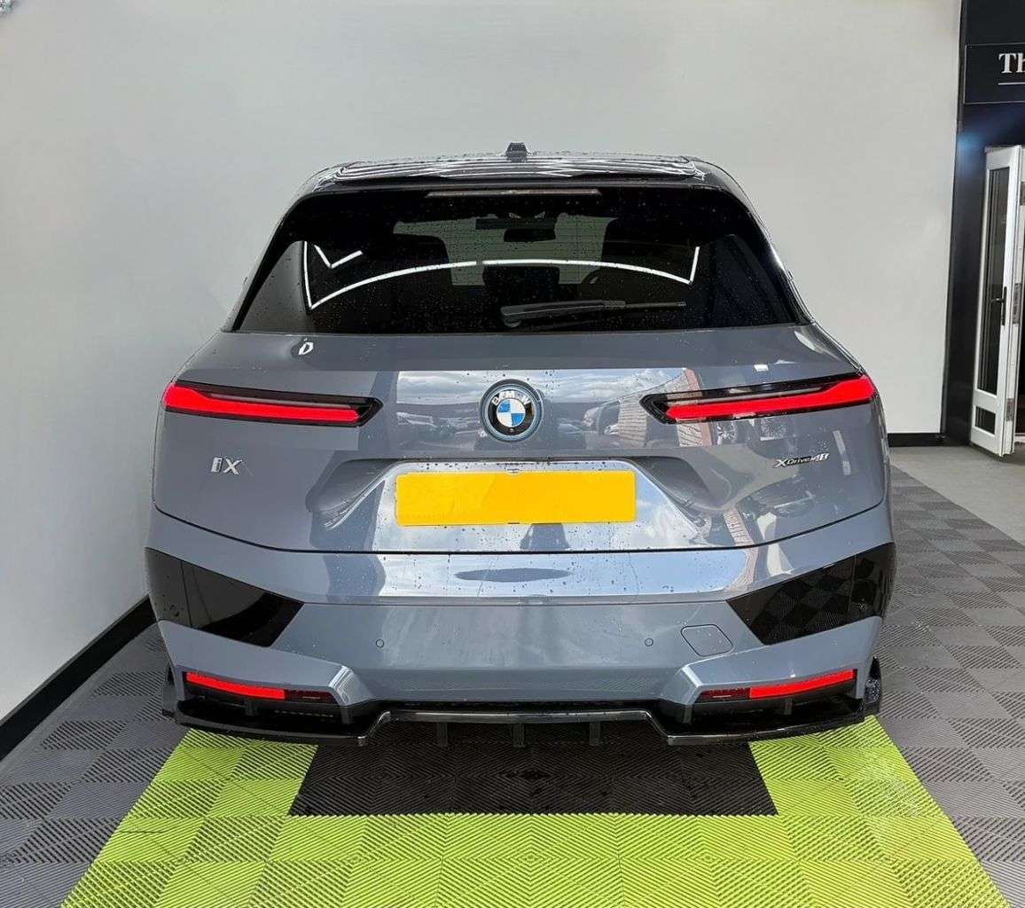 2022 BMW IX 2022 BMW IX