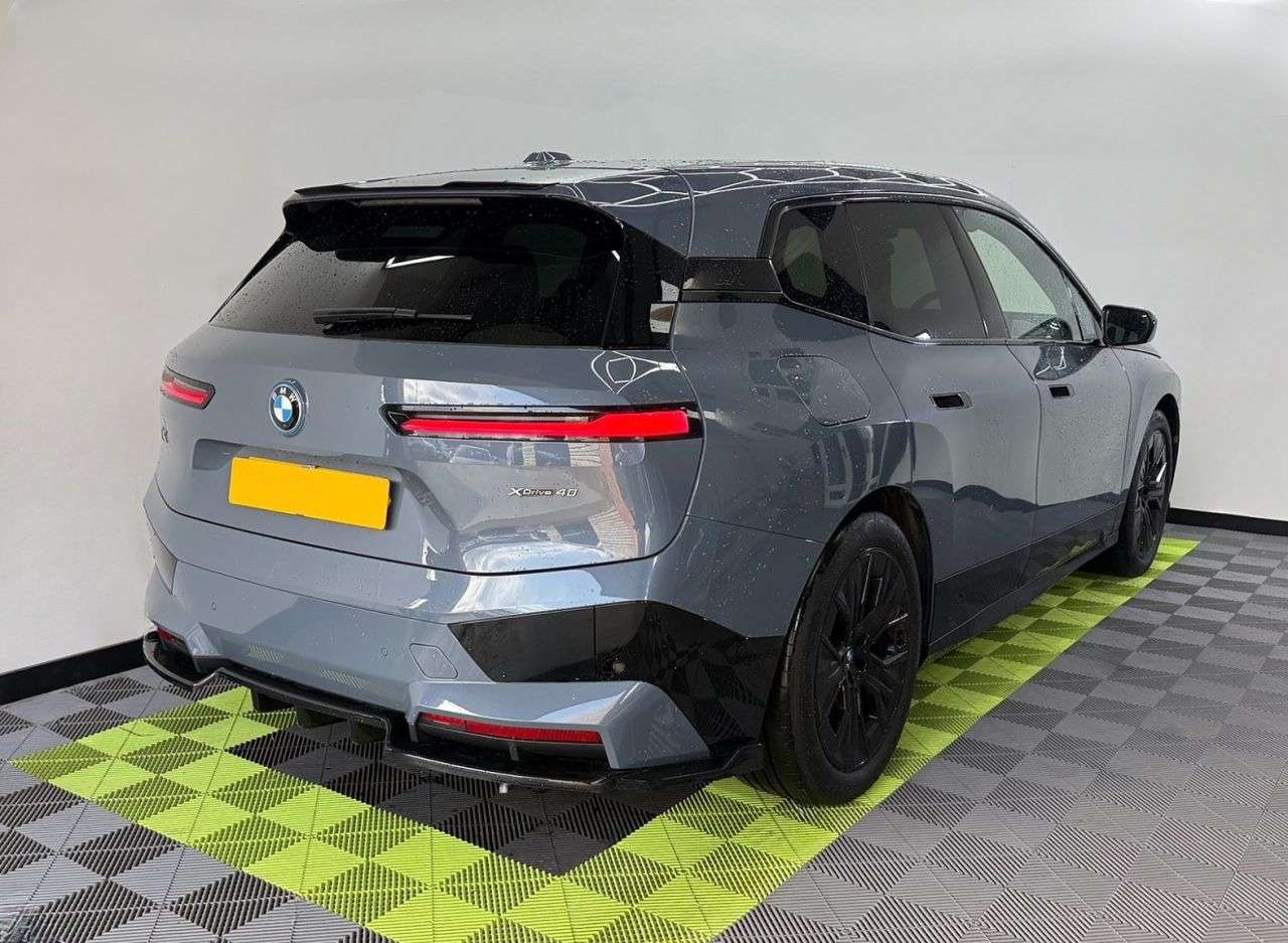 A 2022 BMW IX 40 76.6kWh M Sport SUV 5dr Electric Auto xDrive (326 ps) A 2022 BMW IX 40 76.6kWh M Sport SUV 5dr Electric Auto xDrive (326 ps)