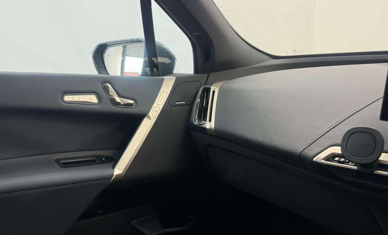 2022 BMW IX 2022 BMW IX
