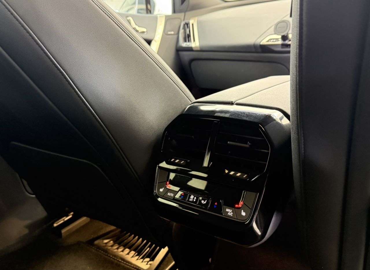 2022 BMW IX 2022 BMW IX