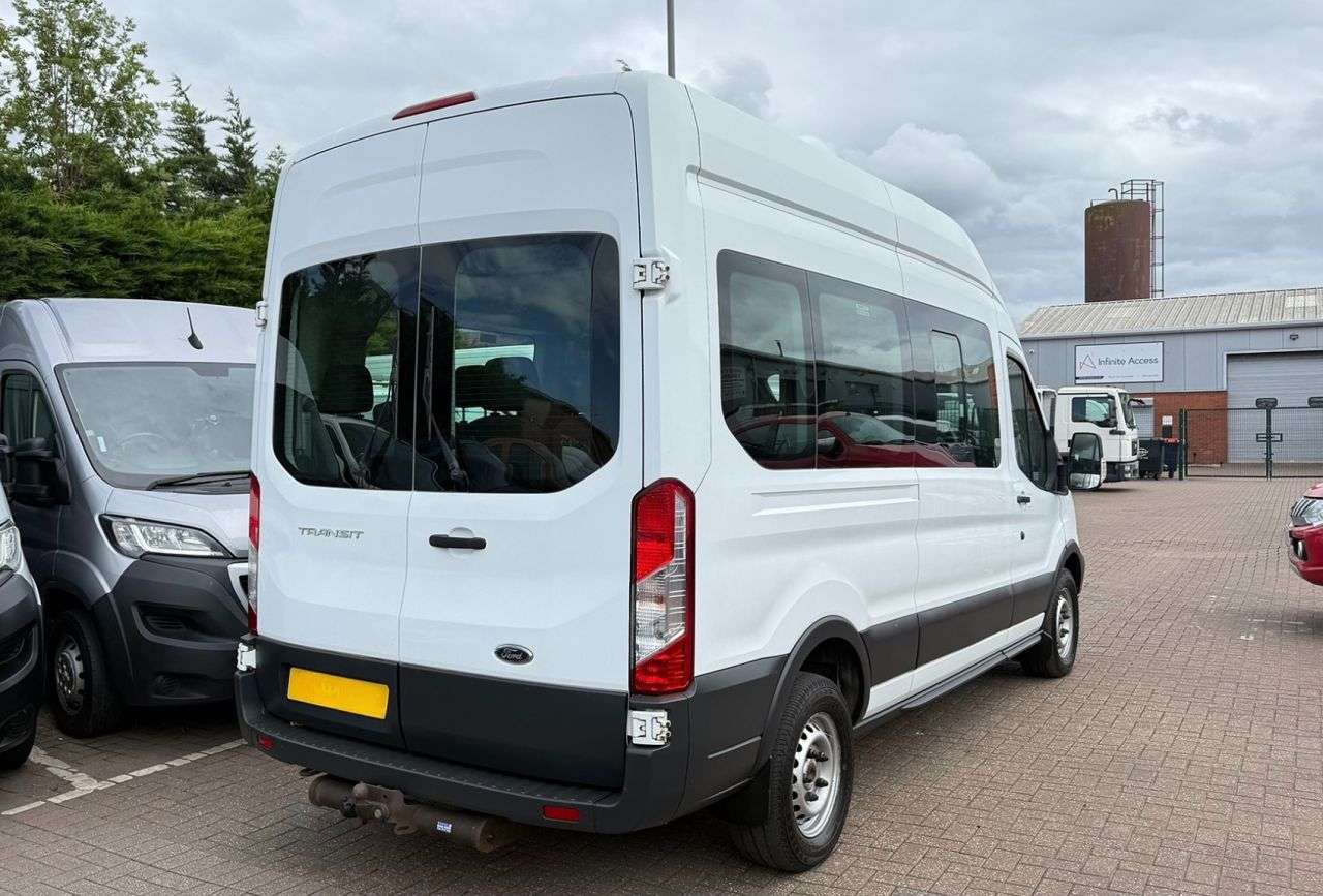 A 2015 FORD TRANSIT 2.2 TDCi 410 HDT Minibus 4dr Diesel Manual L3 H3 (14 seats) (196 g/km, 123 A 2015 FORD TRANSIT 2.2 TDCi 410 HDT Minibus 4dr Diesel Manual L3 H3 (14 seats) (196 g/km, 123