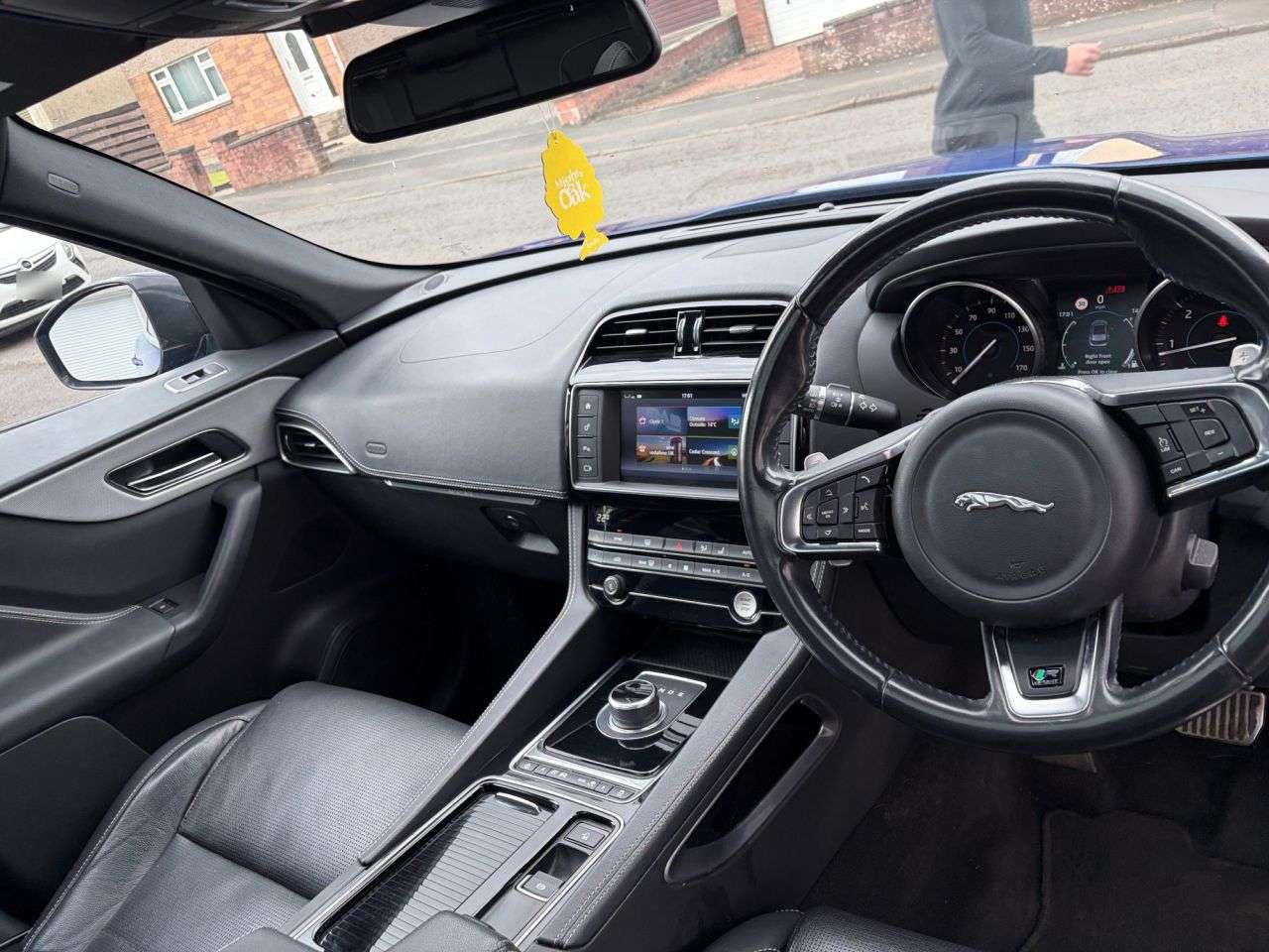 2018 JAGUAR F-PACE 2018 JAGUAR F-PACE