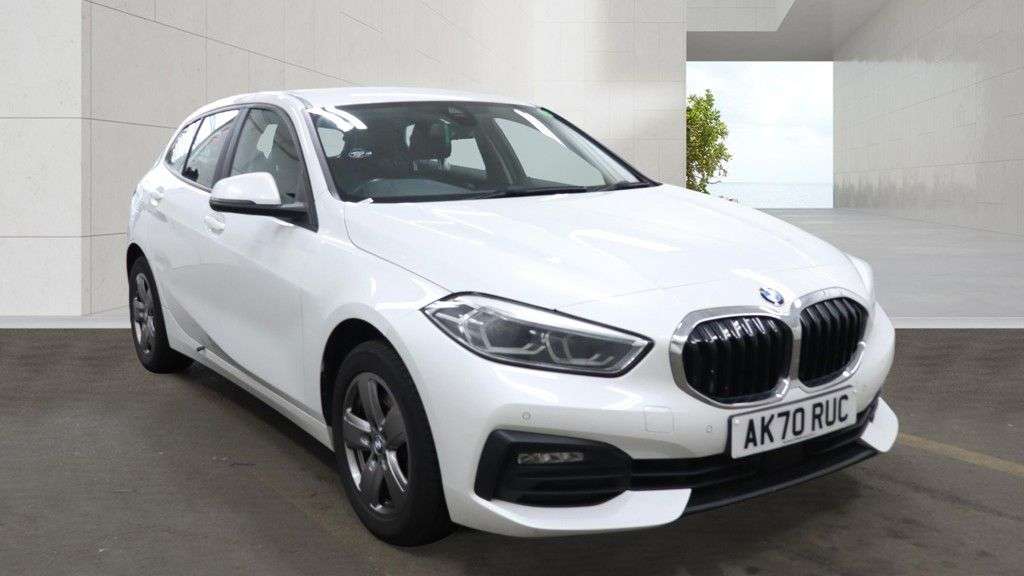 A 2021 BMW 1 SERIES 2.0 118d SE Hatchback 5dr Diesel Auto Euro 6 (s/s) (150 ps) A 2021 BMW 1 SERIES 2.0 118d SE Hatchback 5dr Diesel Auto Euro 6 (s/s) (150 ps)