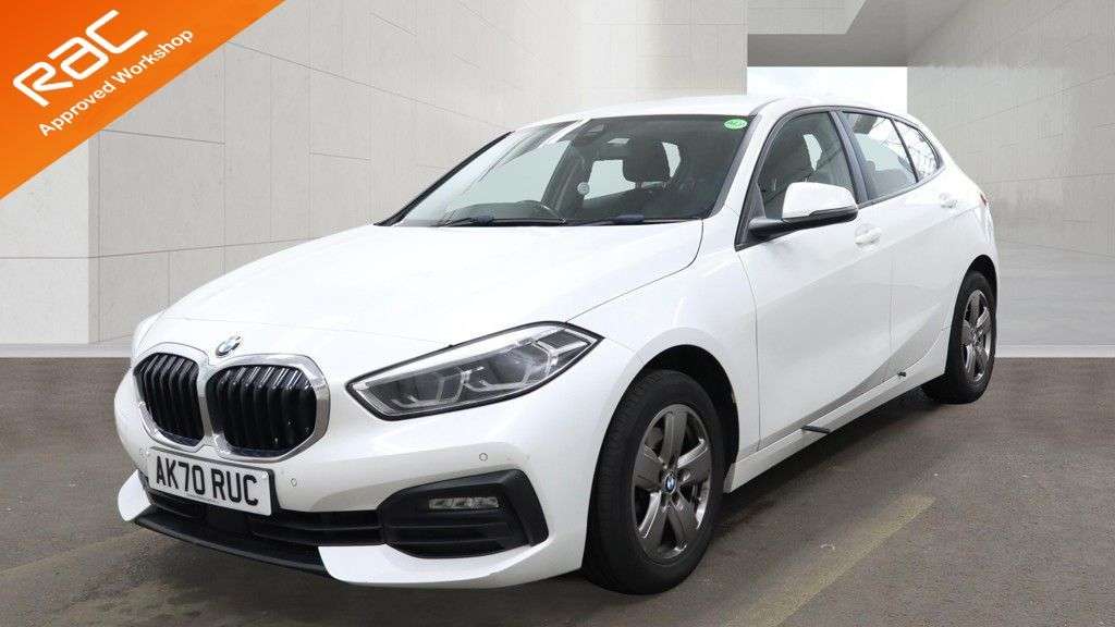 A 2021 BMW 1 SERIES 2.0 118d SE Hatchback 5dr Diesel Auto Euro 6 (s/s) (150 ps) A 2021 BMW 1 SERIES 2.0 118d SE Hatchback 5dr Diesel Auto Euro 6 (s/s) (150 ps)