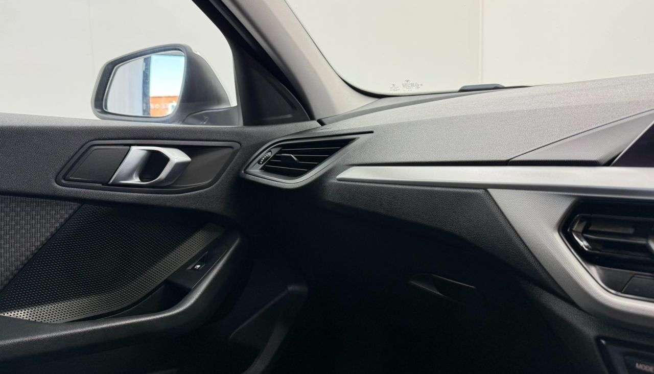 2021 BMW 1 SERIES 2021 BMW 1 SERIES