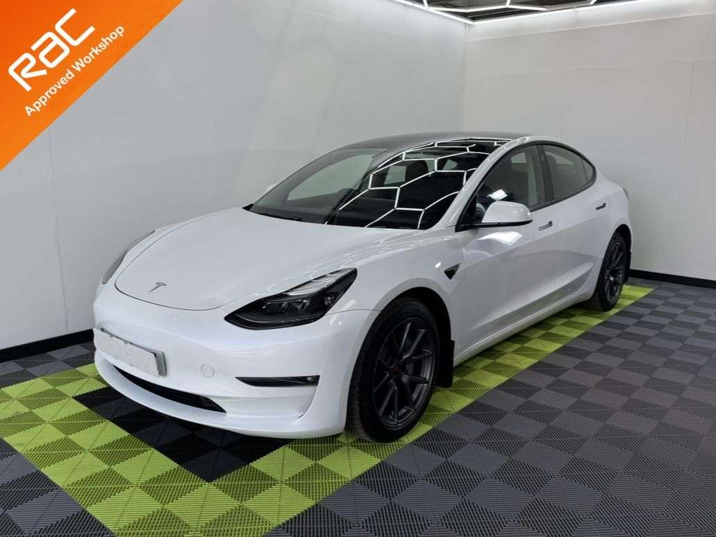 A 2021 TESLA MODEL 3 (Dual Motor) Long Range Saloon 4dr Electric Auto 4WDE (346 ps) A 2021 TESLA MODEL 3 (Dual Motor) Long Range Saloon 4dr Electric Auto 4WDE (346 ps)