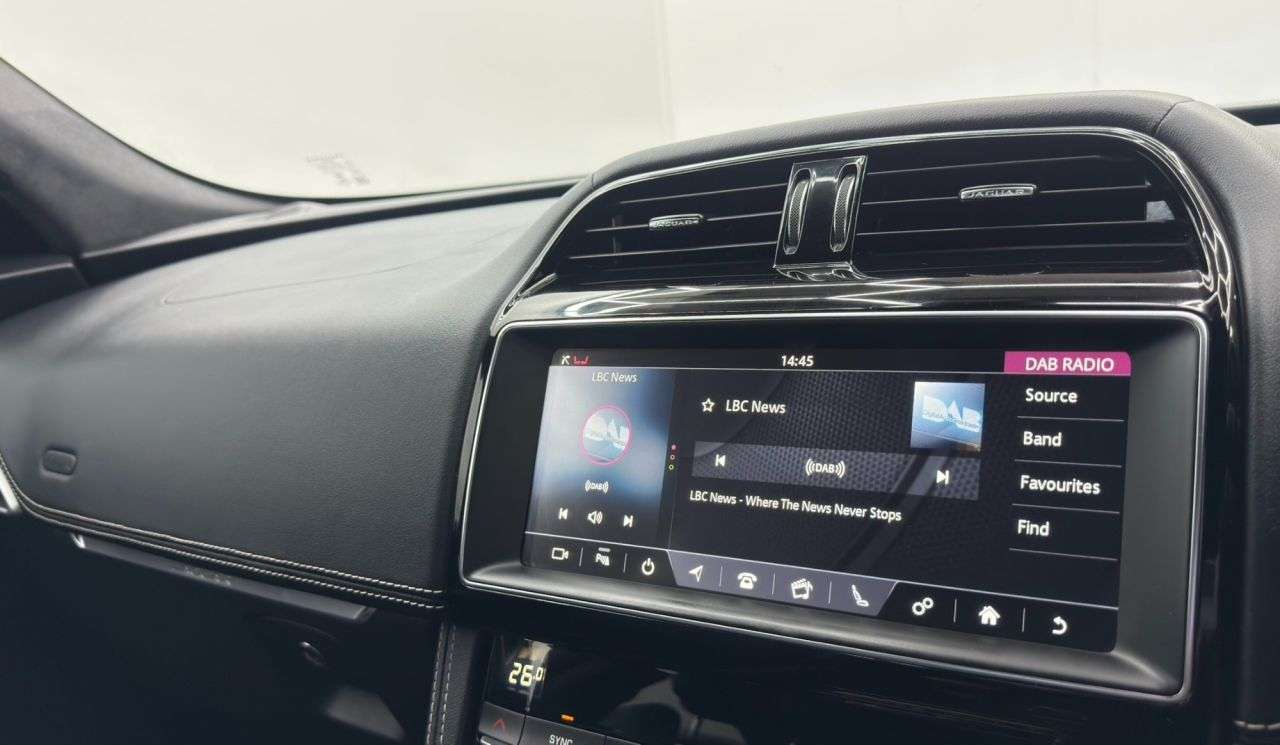 2019 JAGUAR F-PACE 2019 JAGUAR F-PACE