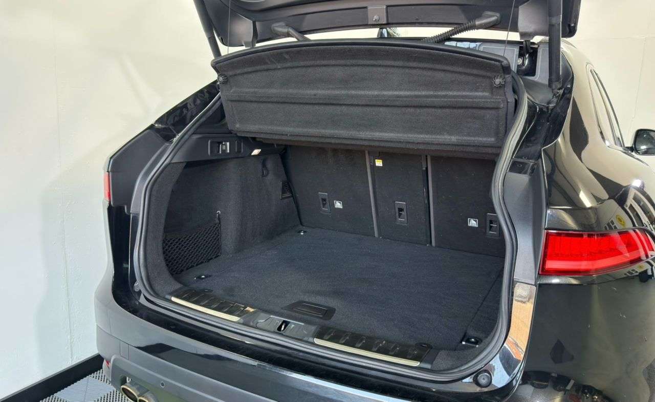 2019 JAGUAR F-PACE 2019 JAGUAR F-PACE