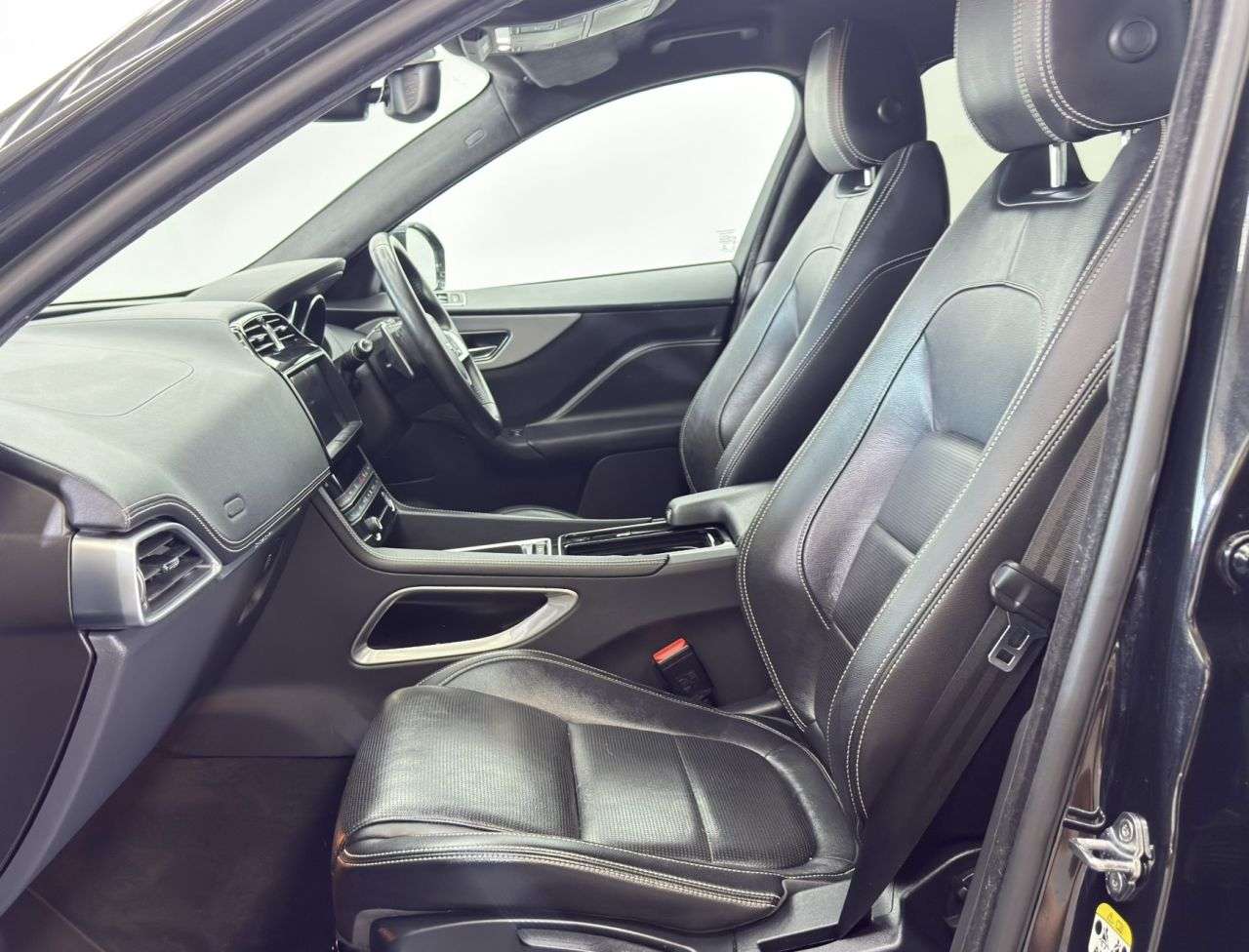 2019 JAGUAR F-PACE 2019 JAGUAR F-PACE