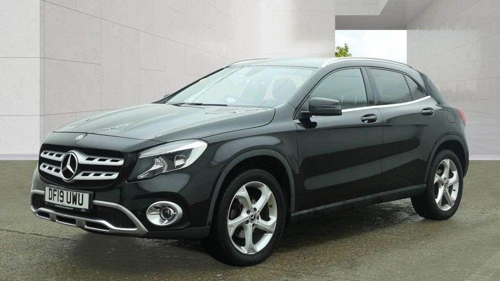 A 2019 MERCEDES-BENZ 180 2.1 GLA220d Sport (Executive) SUV 5dr Diesel 7G-DCT 4MATIC Euro 6 (s/s) (17 A 2019 MERCEDES-BENZ 180 2.1 GLA220d Sport (Executive) SUV 5dr Diesel 7G-DCT 4MATIC Euro 6 (s/s) (17