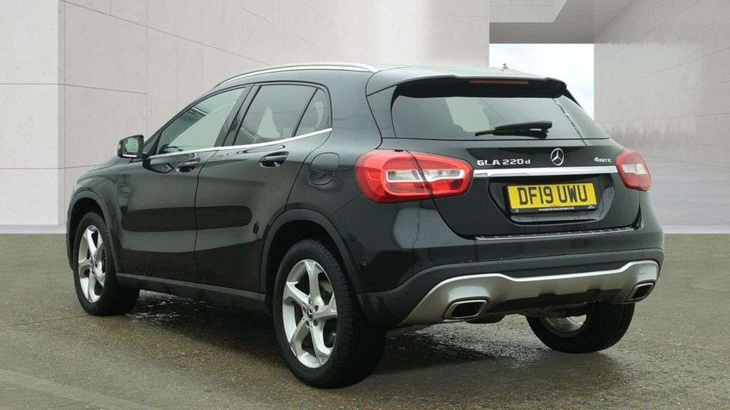 A 2019 MERCEDES-BENZ 180 2.1 GLA220d Sport (Executive) SUV 5dr Diesel 7G-DCT 4MATIC Euro 6 (s/s) (17 A 2019 MERCEDES-BENZ 180 2.1 GLA220d Sport (Executive) SUV 5dr Diesel 7G-DCT 4MATIC Euro 6 (s/s) (17
