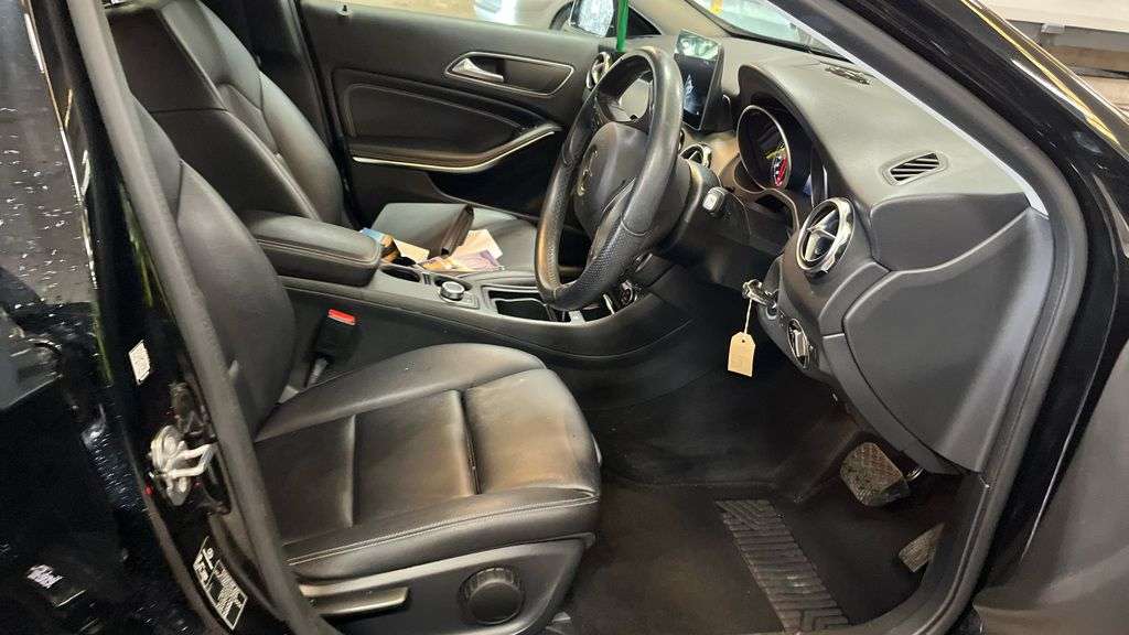 2019 MERCEDES-BENZ 180 2019 MERCEDES-BENZ 180
