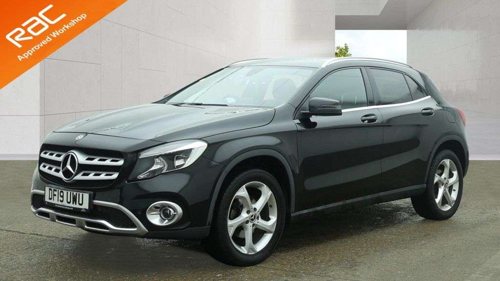 A 2019 MERCEDES-BENZ 180 2.1 GLA220d Sport (Executive) SUV 5dr Diesel 7G-DCT 4MATIC Euro 6 (s/s) (17 A 2019 MERCEDES-BENZ 180 2.1 GLA220d Sport (Executive) SUV 5dr Diesel 7G-DCT 4MATIC Euro 6 (s/s) (17