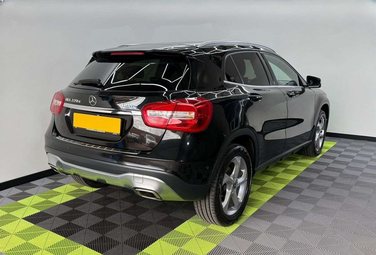 A 2019 MERCEDES-BENZ 180 2.1 GLA220d Sport (Executive) SUV 5dr Diesel 7G-DCT 4MATIC Euro 6 (s/s) (17 A 2019 MERCEDES-BENZ 180 2.1 GLA220d Sport (Executive) SUV 5dr Diesel 7G-DCT 4MATIC Euro 6 (s/s) (17