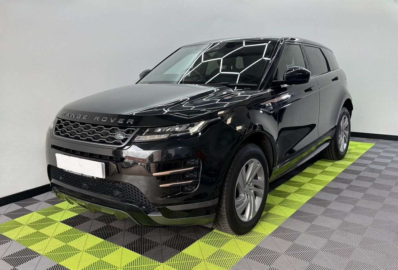 A 2019 LAND ROVER RANGE ROVER EVOQUE R-DYNAMIC S A 2019 LAND ROVER RANGE ROVER EVOQUE R-DYNAMIC S