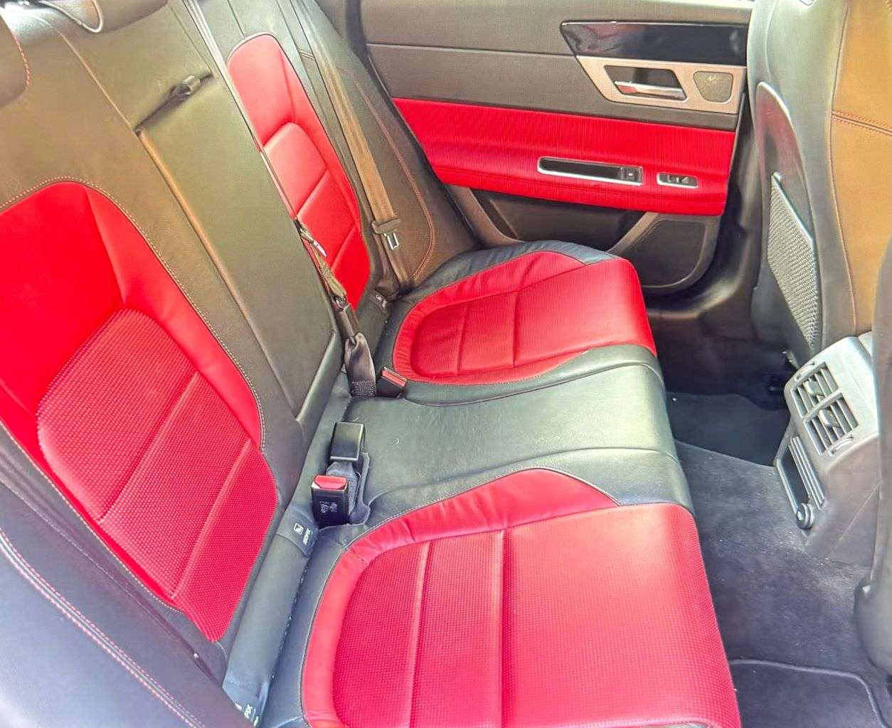 2015 JAGUAR XF 2015 JAGUAR XF