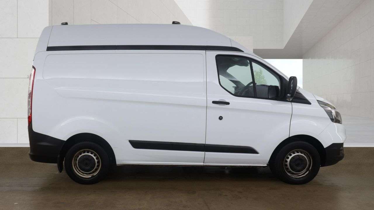 A 2020 FORD TRANSIT CUSTOM 2.0 300 EcoBlue Leader Panel Van 5dr Diesel Manual L1 H2 Euro 6 (s/s) (105 A 2020 FORD TRANSIT CUSTOM 2.0 300 EcoBlue Leader Panel Van 5dr Diesel Manual L1 H2 Euro 6 (s/s) (105