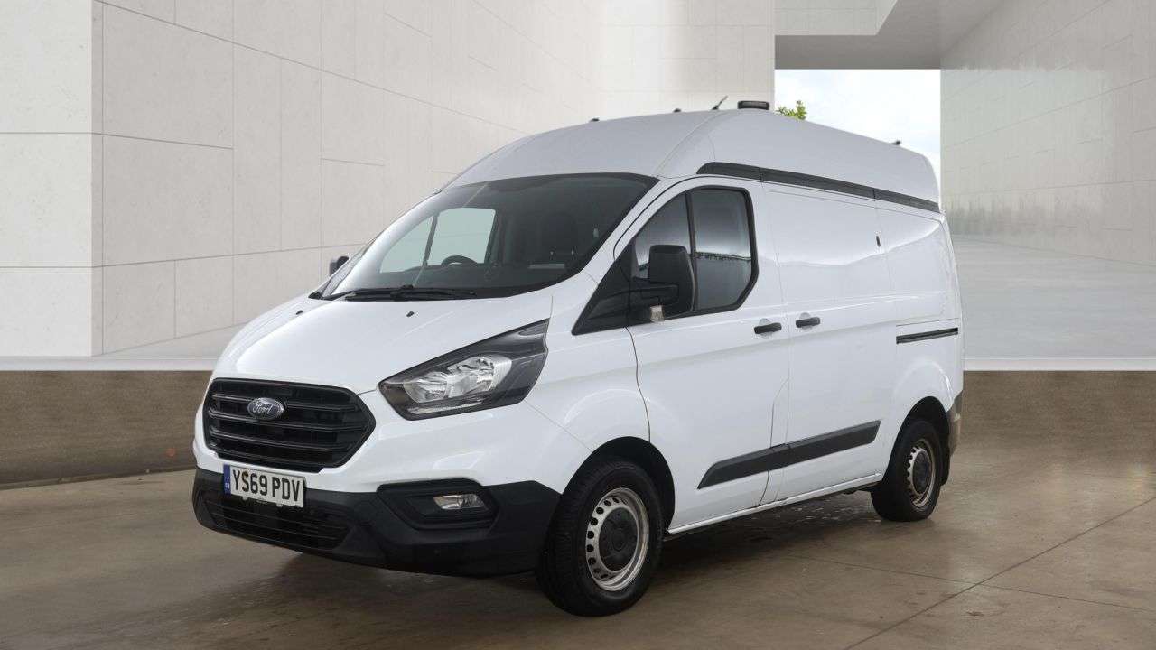 A 2020 FORD TRANSIT CUSTOM 2.0 300 EcoBlue Leader Panel Van 5dr Diesel Manual L1 H2 Euro 6 (s/s) (105 A 2020 FORD TRANSIT CUSTOM 2.0 300 EcoBlue Leader Panel Van 5dr Diesel Manual L1 H2 Euro 6 (s/s) (105