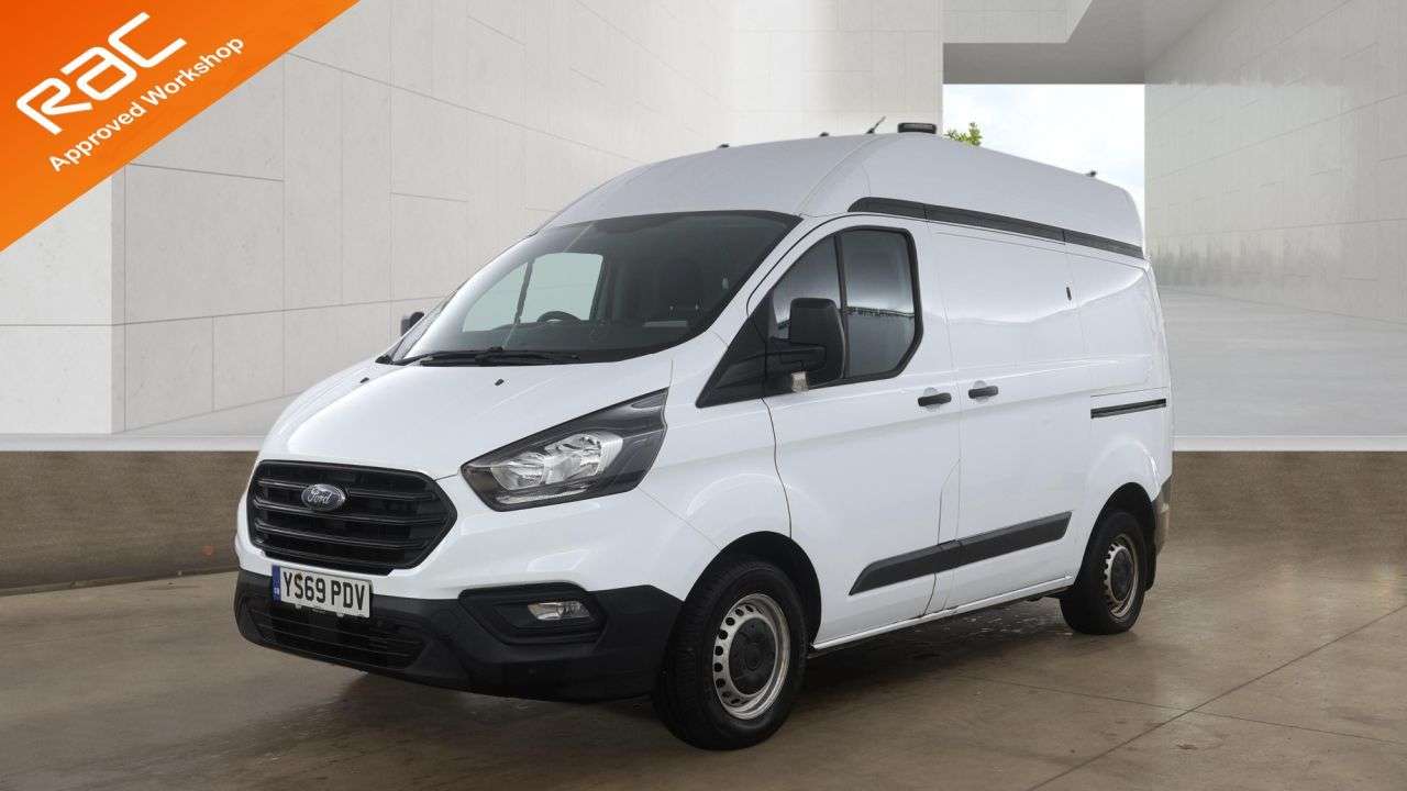 A 2020 FORD TRANSIT CUSTOM 2.0 300 EcoBlue Leader Panel Van 5dr Diesel Manual L1 H2 Euro 6 (s/s) (105 A 2020 FORD TRANSIT CUSTOM 2.0 300 EcoBlue Leader Panel Van 5dr Diesel Manual L1 H2 Euro 6 (s/s) (105