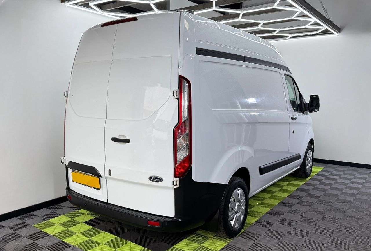 A 2020 FORD TRANSIT CUSTOM 2.0 300 EcoBlue Leader Panel Van 5dr Diesel Manual L1 H2 Euro 6 (s/s) (105 A 2020 FORD TRANSIT CUSTOM 2.0 300 EcoBlue Leader Panel Van 5dr Diesel Manual L1 H2 Euro 6 (s/s) (105