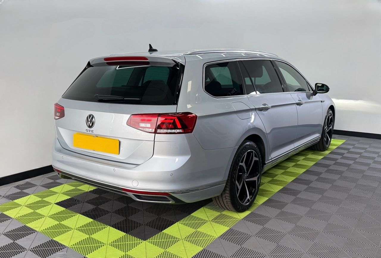 A 2023 VOLKSWAGEN PASSAT 1.4 TSI 13kWh GTE Estate 5dr Petrol Plug-in Hybrid DSG Euro 6 (s/s) (218 ps A 2023 VOLKSWAGEN PASSAT 1.4 TSI 13kWh GTE Estate 5dr Petrol Plug-in Hybrid DSG Euro 6 (s/s) (218 ps