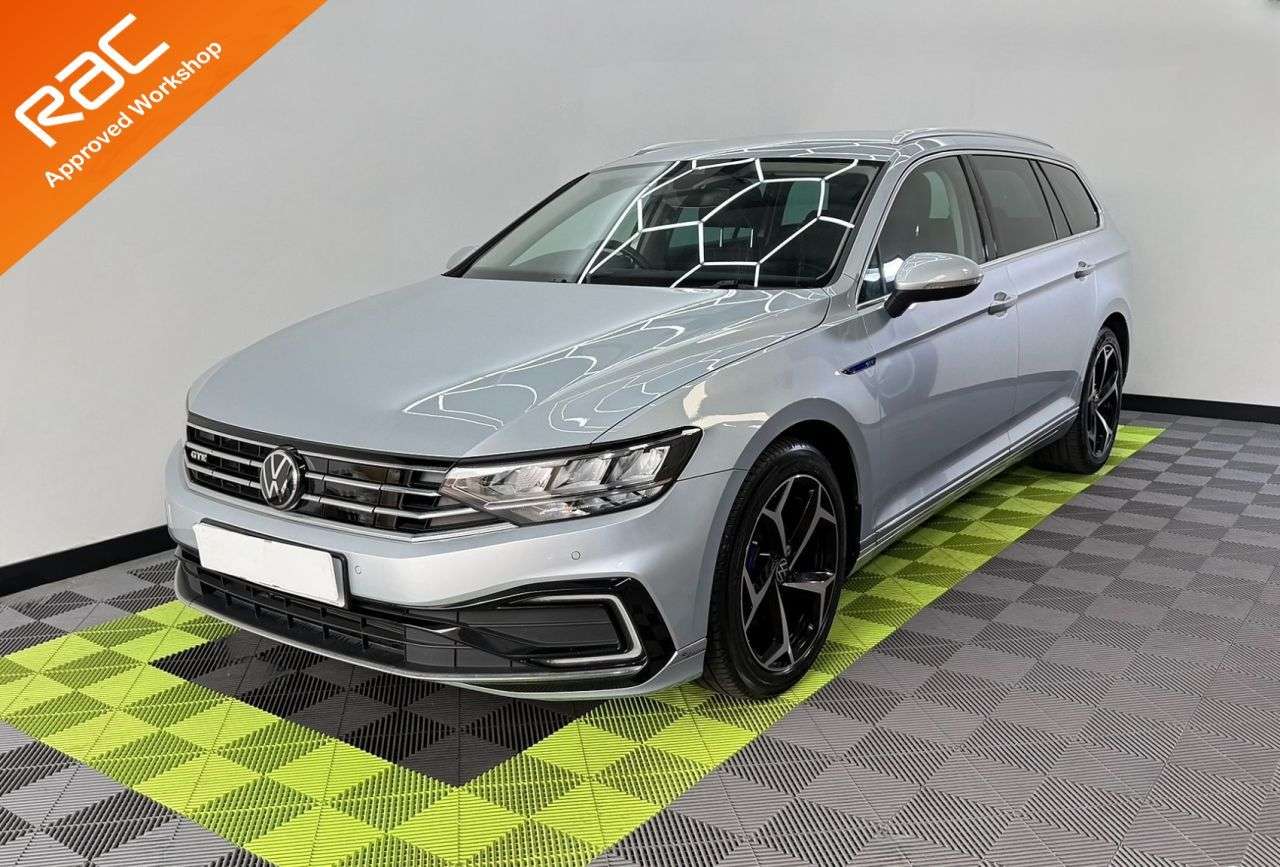 A 2023 VOLKSWAGEN PASSAT 1.4 TSI 13kWh GTE Estate 5dr Petrol Plug-in Hybrid DSG Euro 6 (s/s) (218 ps A 2023 VOLKSWAGEN PASSAT 1.4 TSI 13kWh GTE Estate 5dr Petrol Plug-in Hybrid DSG Euro 6 (s/s) (218 ps