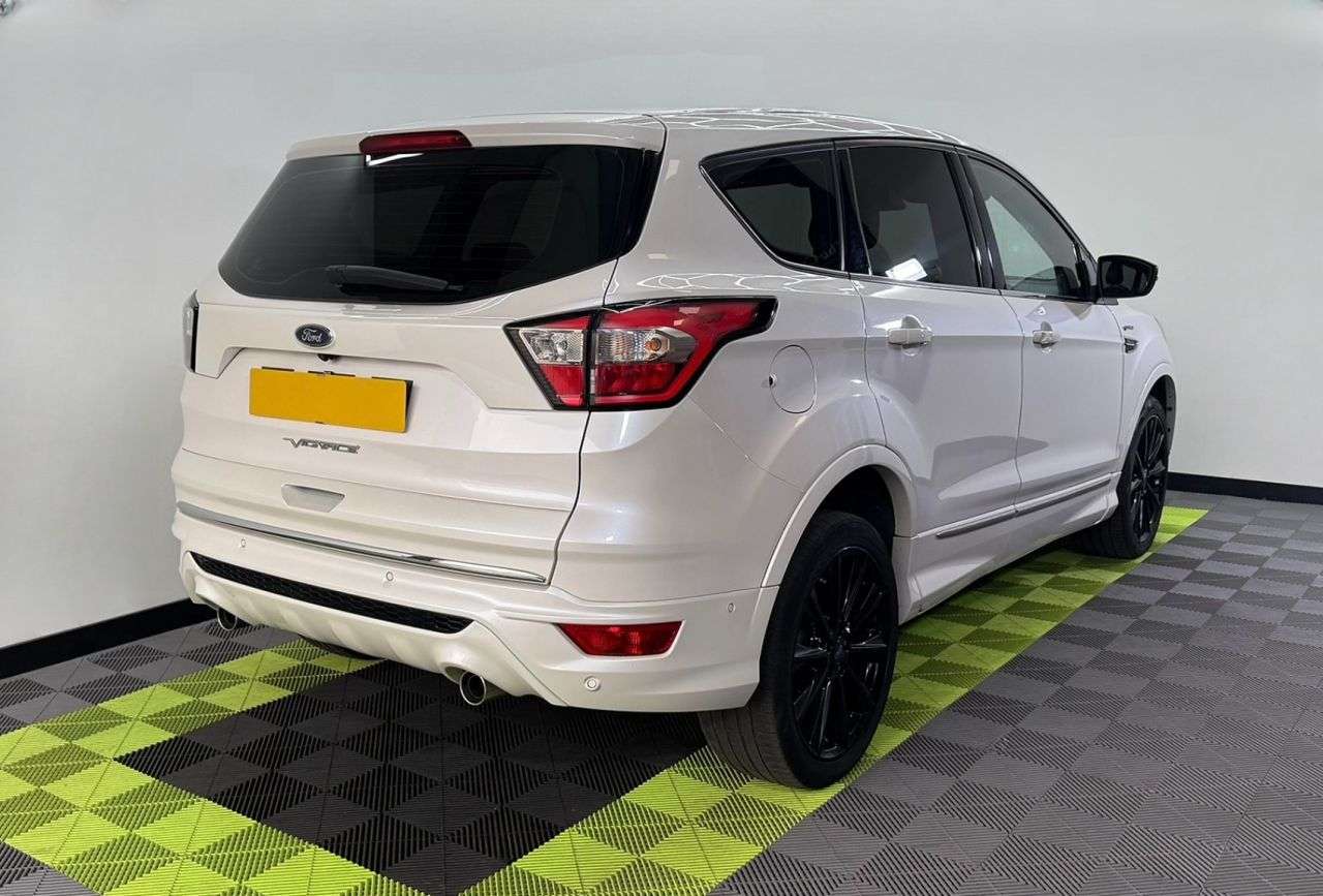 A 2018 FORD KUGA 2.0 TDCi Vignale SUV 5dr Diesel Powershift AWD Euro 6 (s/s) (180 ps) A 2018 FORD KUGA 2.0 TDCi Vignale SUV 5dr Diesel Powershift AWD Euro 6 (s/s) (180 ps)