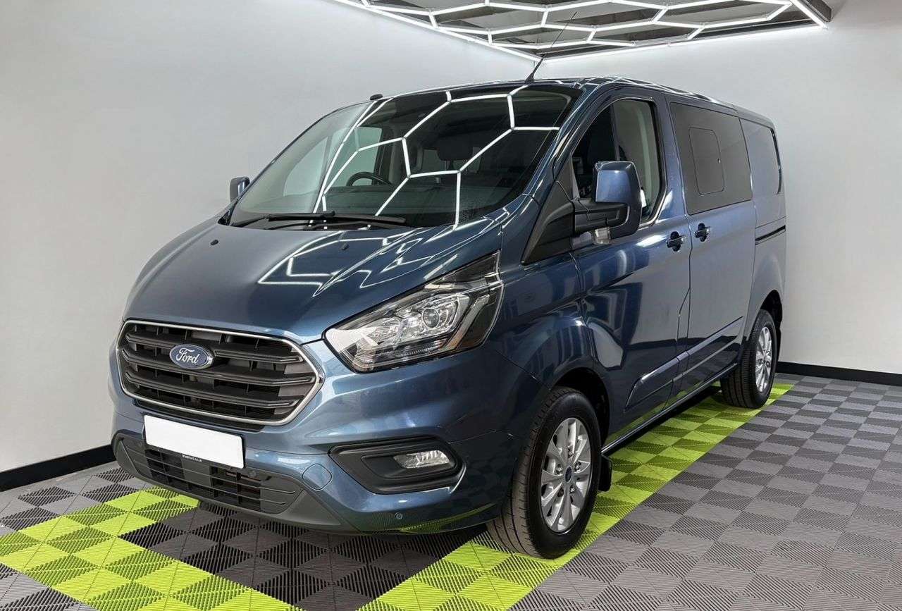 A 2018 FORD TRANSIT CUSTOM 2.0 320 EcoBlue Limited Crew Van Double Cab 5dr Diesel Manual L1 H1 Euro 6 A 2018 FORD TRANSIT CUSTOM 2.0 320 EcoBlue Limited Crew Van Double Cab 5dr Diesel Manual L1 H1 Euro 6