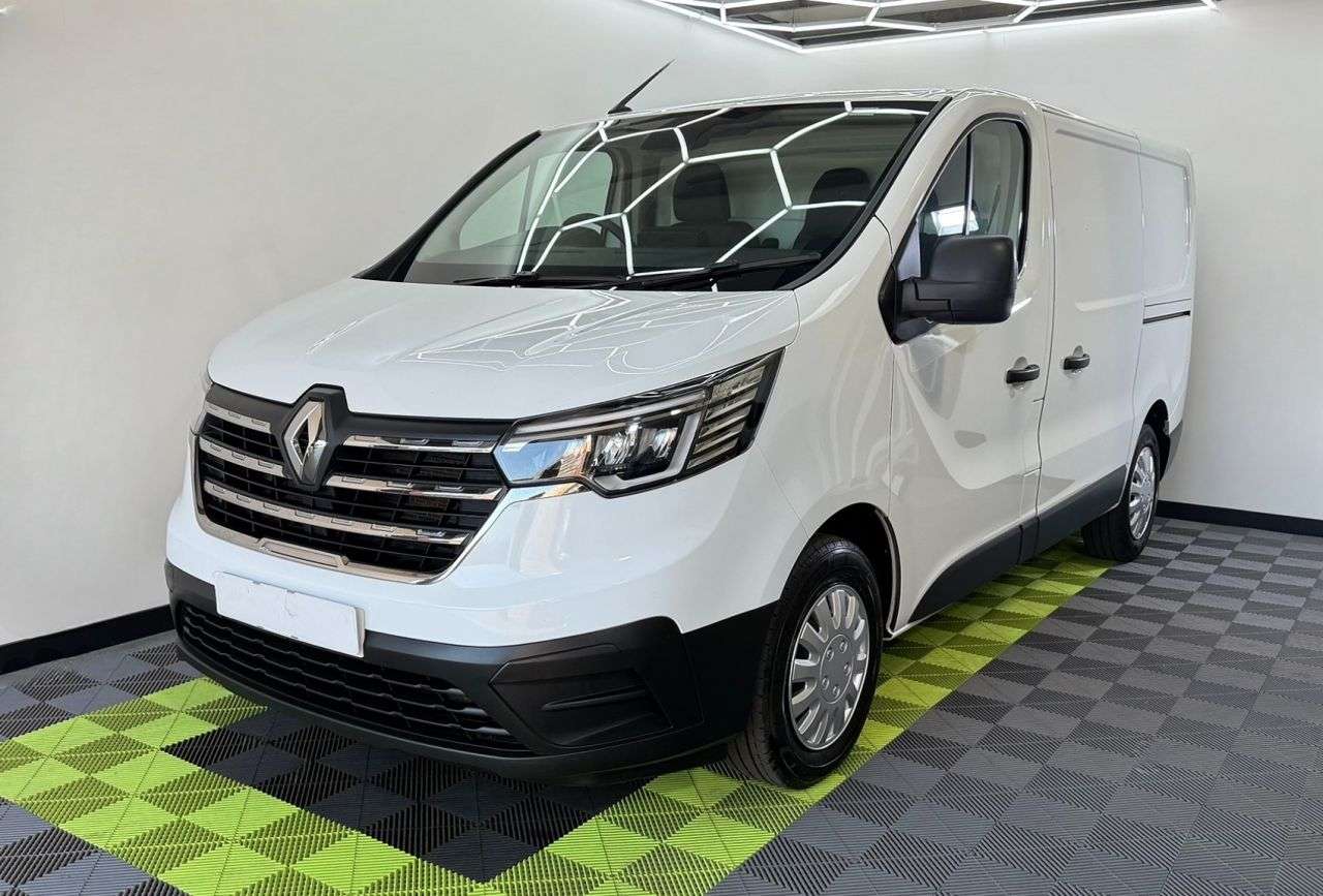 A 2023 RENAULT TRAFIC 2.0 dCi Blue SL30 Advance Panel Van 5dr Diesel Manual L1 H1 Euro 6 (s/s) (1 A 2023 RENAULT TRAFIC 2.0 dCi Blue SL30 Advance Panel Van 5dr Diesel Manual L1 H1 Euro 6 (s/s) (1