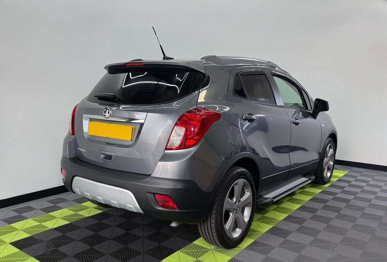A 2014 VAUXHALL MOKKA 1.6 Exclusiv SUV 5dr Petrol Manual 2WD Euro 5 (s/s) (115 ps) A 2014 VAUXHALL MOKKA 1.6 Exclusiv SUV 5dr Petrol Manual 2WD Euro 5 (s/s) (115 ps)