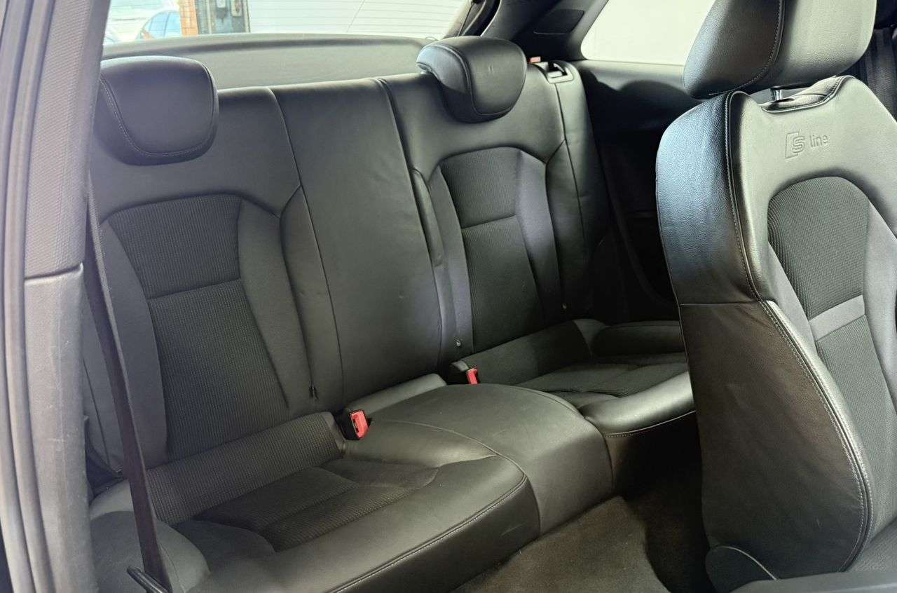 2012 AUDI A1 2012 AUDI A1