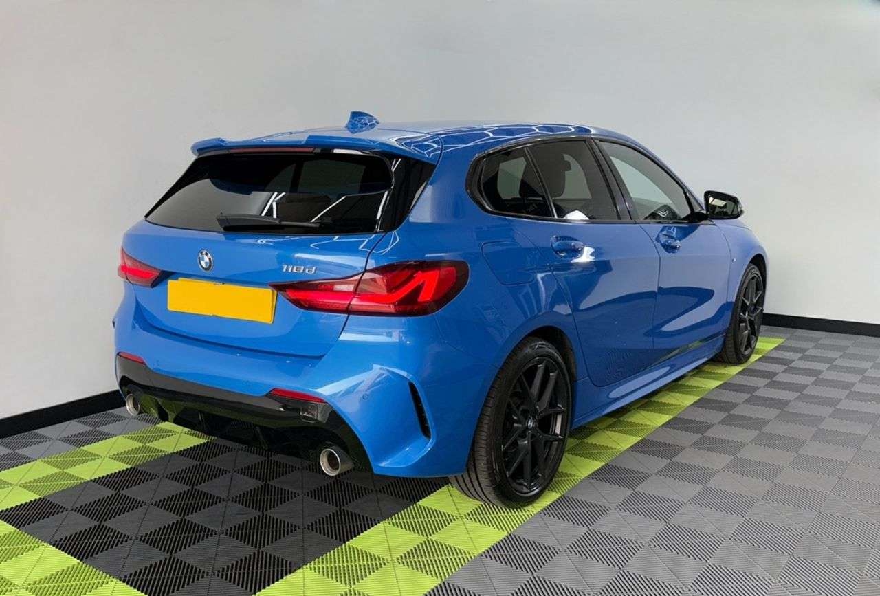 A 2020 BMW 1 SERIES 2.0 118d M Sport Hatchback 5dr Diesel Manual Euro 6 (s/s) (150 ps) A 2020 BMW 1 SERIES 2.0 118d M Sport Hatchback 5dr Diesel Manual Euro 6 (s/s) (150 ps)