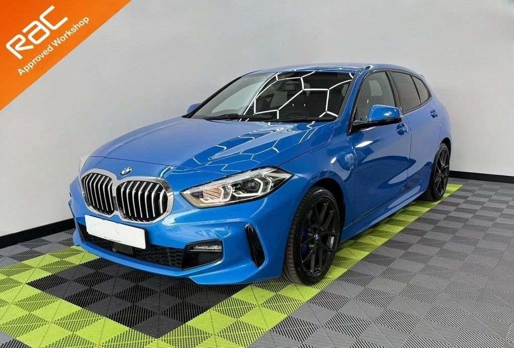 A 2020 BMW 1 SERIES 2.0 118d M Sport Hatchback 5dr Diesel Manual Euro 6 (s/s) (150 ps) A 2020 BMW 1 SERIES 2.0 118d M Sport Hatchback 5dr Diesel Manual Euro 6 (s/s) (150 ps)